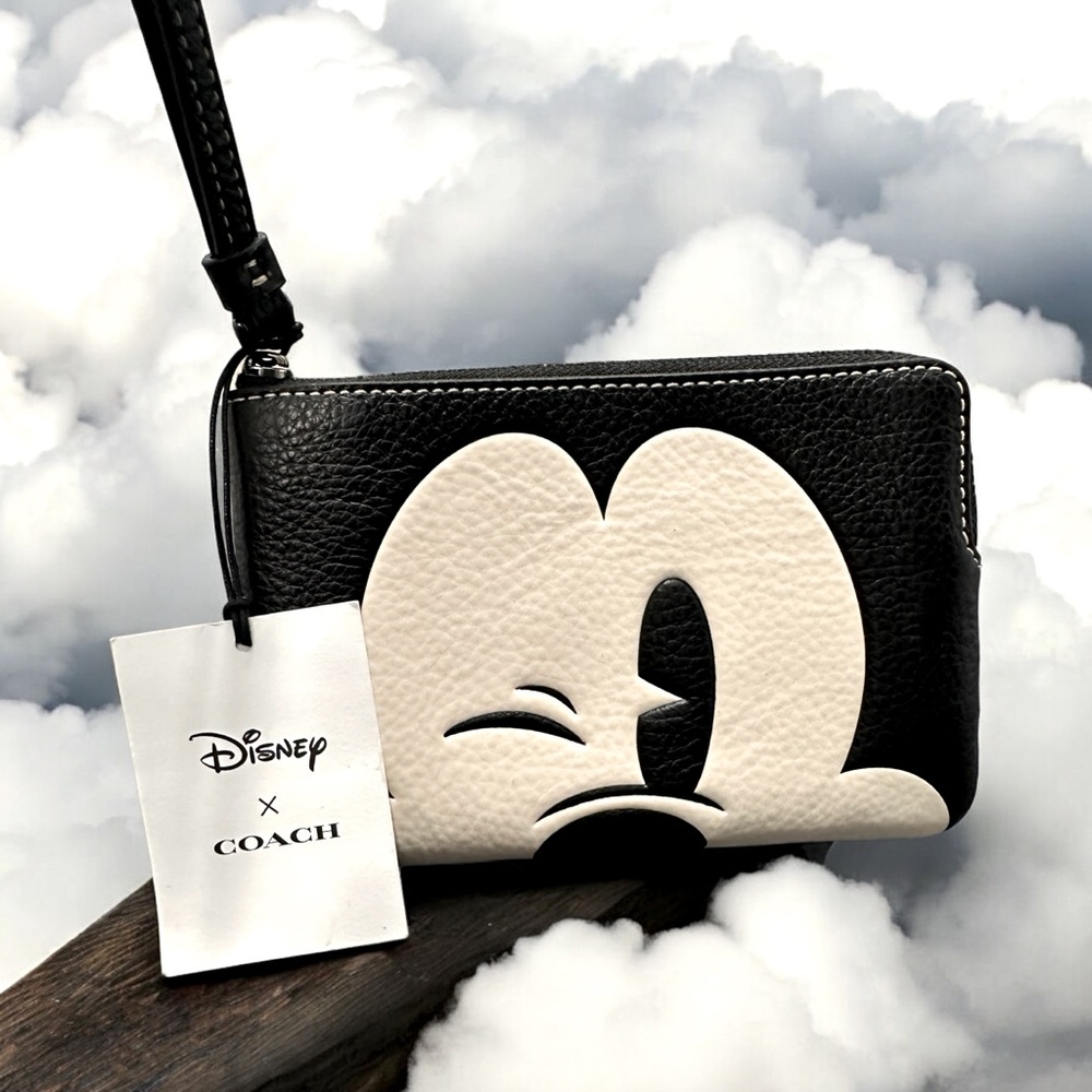 LAST ONE❤️‍🔥Authentic COACH Disney Wink Mickey leather zip around wristlet
